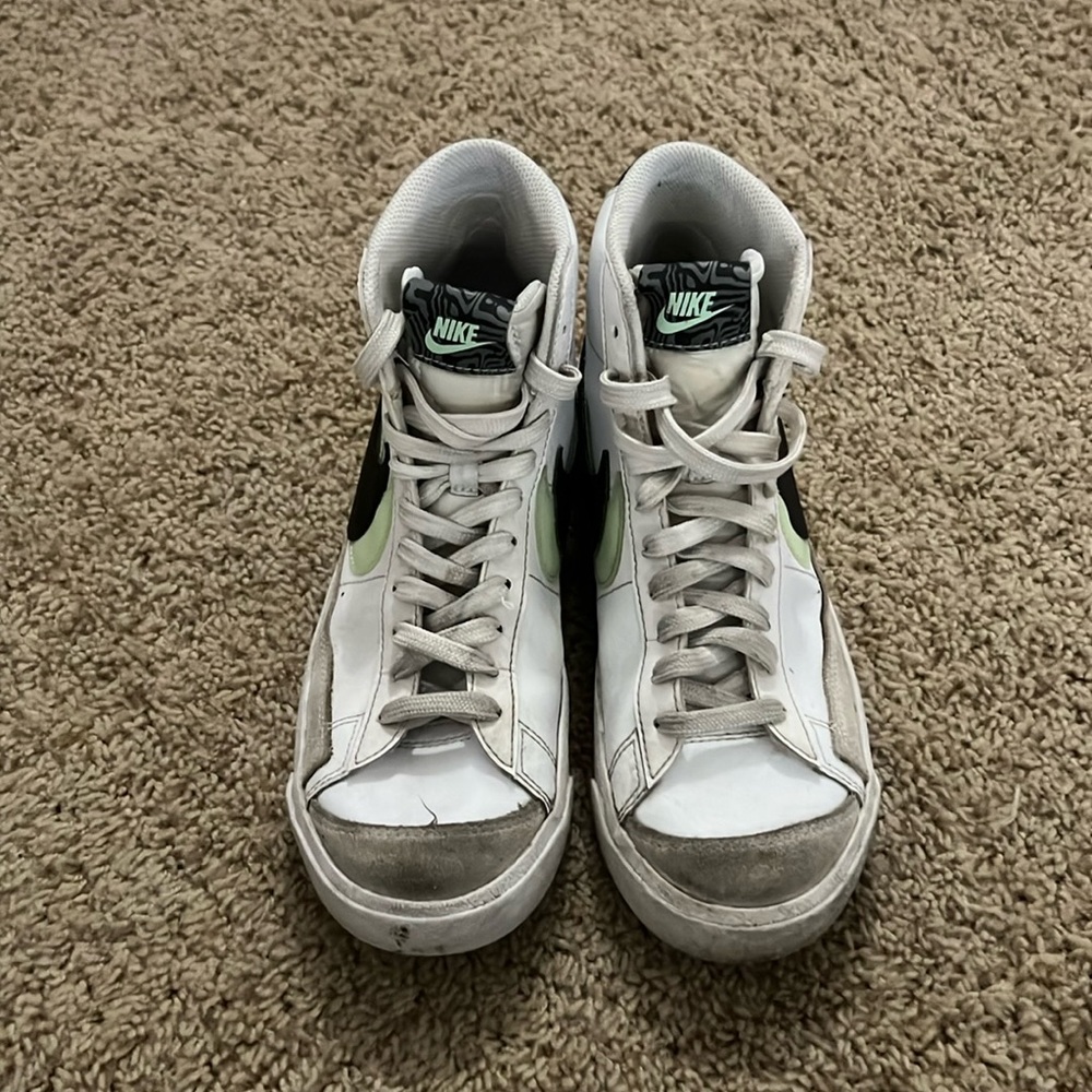 Nike Blazer youth size 6 youth